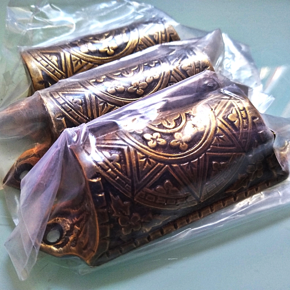 🆕 Set/3 PC. Brass Sunburst Drawer Pulls - Picture 2 of 2